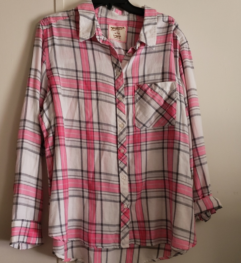 NWT Arizona Pink/White Boyfriend fit Flannel Top